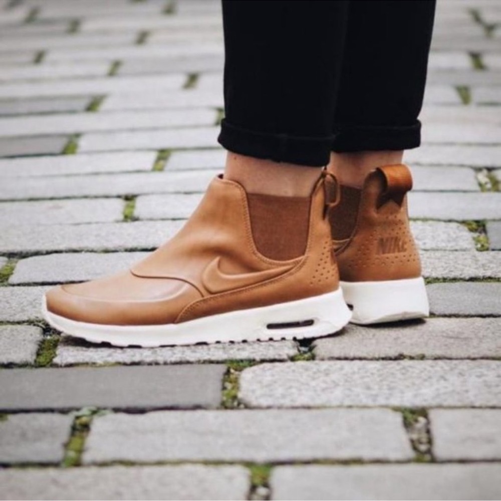 Nike Air Max Thea Mid Chelsea Women’s Sneaker Boot. - Picture 7 of 9